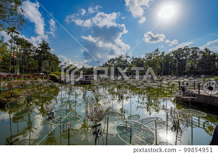 View of the water paradise area of Southeast Botanical Gardens, Okinawa Prefecture 99854951