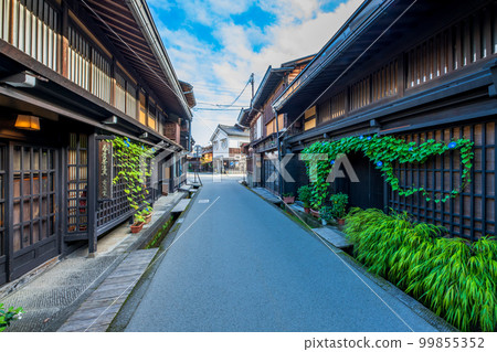 岐阜飛驒高山街景 99855352