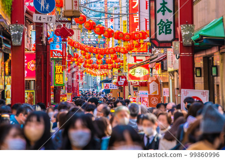 日本橫濱市景 橫濱中華街、市場街等。這仍然是一場電暈災難,但在電暈災難發生之前就已經人山人海 = 3 月 4 日 日本橫濱市景 橫濱中華街、市場街等。這仍然是一場電暈災難,但在電暈災難發生之前就已經人山人海 = 3 月 4 日 99860996