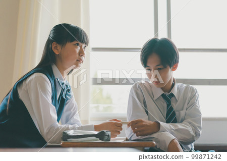 junior high school student, junior high student, middle school student 99871242