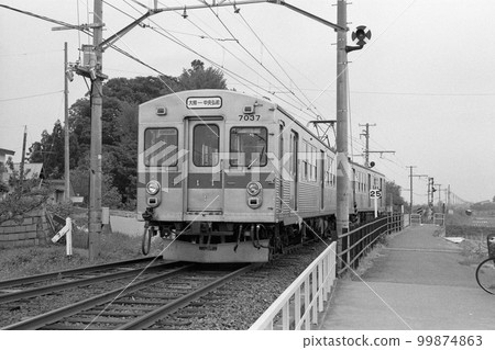 Konan Railway 7000 series train at Sabaishi Station 99874863