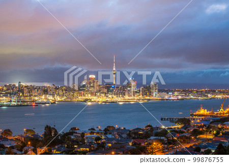 The scenery view of Auckland cityscape at night view from Mt.Victoria of Devonport the suburb of Auckland, New Zealand. 99876755