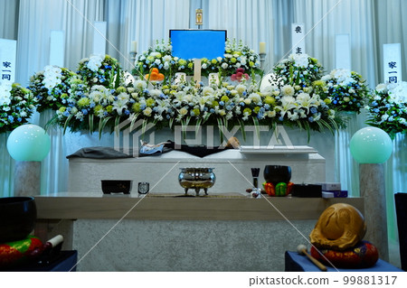 Fashionable flower altar 99881317