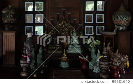 antique china shop display antique china shop display 99881640