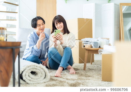 移動 轉移 包裝 丈夫夫婦 家庭生活方式 生活 99886706