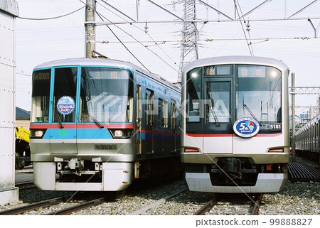 Series 6300 on the Toei Mita Line and Series 5080 on the Tokyu Meguro Line lined up at the depot 99888827