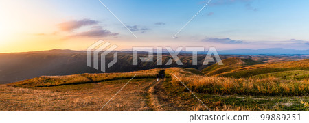 大觀峰夕陽與紅葉全景[熊本縣阿蘇市] 99889251