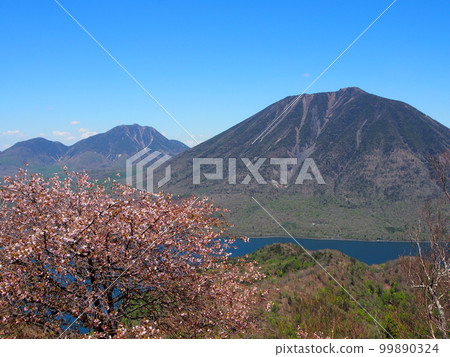 Lake Chuzenji and Mt. Nantai (from near the summit of Mt. Shayama) Lake Chuzenji and Mt. Nantai (from near the summit of Mt. Shayama) 99890324