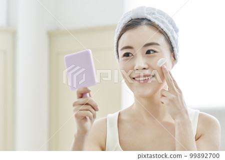 Beauty, beauty, skin care, basic makeup, house, house, young woman, Korean Beauty, beauty, skin care, basic makeup, house, house, young woman, Korean 99892700