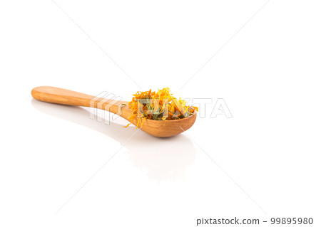 Calendula flowewr tea Calendula flowewr tea 99895980