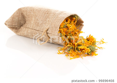 Calendula flowewr tea isolated on white 99896408