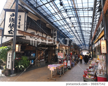 熱海仲見世商店街風光 99897542