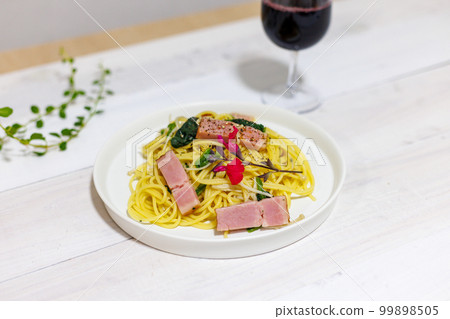 Pasta Pasta 99898505