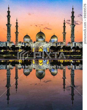 The Sheikh Zayed Grand Mosque at night, in Abu Dhabi, United Arab Emirates The Sheikh Zayed Grand Mosque at night, in Abu Dhabi, United Arab Emirates 99899576