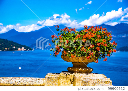 View of Villa del Balbianello overlooking Lake Como in Lenno, Lombardy, Italy View of Villa del Balbianello overlooking Lake Como in Lenno, Lombardy, Italy 99900612