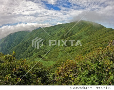 Mt. Kariba from Mt. Minami Kariba 99906170