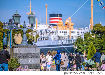 Yokohama cityscape in Japan, overlooking Yamashita Park and the museum ship "Hikawa Maru" Yokohama cityscape in Japan, overlooking Yamashita Park and the museum ship "Hikawa Maru" 99906228