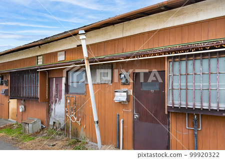 一層廢棄的房子 99920322