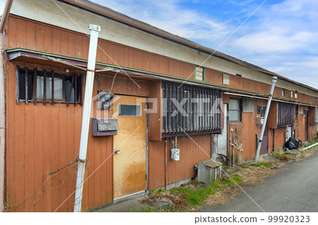 一層廢棄的房子 99920323