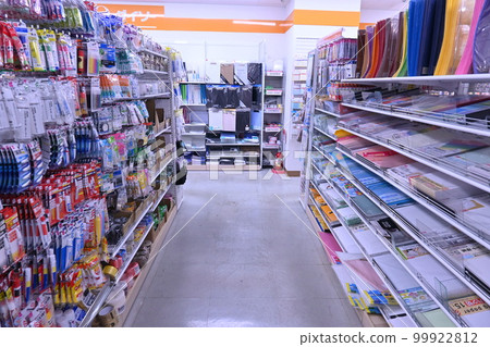 百元店內 99922812