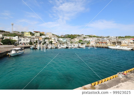 Okinawa, Miyakojima City, Irabu Island, Sarahhama Fishing Port and Colorful Townscape Okinawa, Miyakojima City, Irabu Island, Sarahhama Fishing Port and Colorful Townscape 99923025
