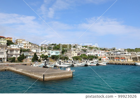 Okinawa, Miyakojima City, Irabu Island, Sarahhama Fishing Port and Colorful Townscape Okinawa, Miyakojima City, Irabu Island, Sarahhama Fishing Port and Colorful Townscape 99923026