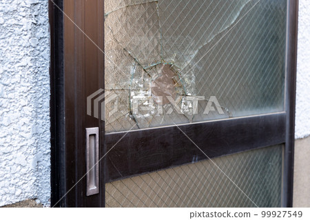 Thief, police, glass, trespassing, glass, crime prevention, key, locking, unlocking, theft, crime, security, aluminum sash 99927549