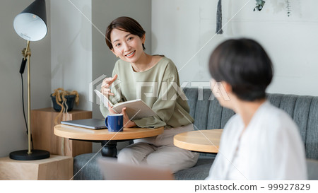 Business coworking space female Business coworking space female 99927829