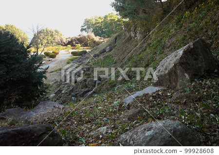 Ishigakiyama Ichiya Castle Collapsed Stone Wall [National designated historic site, Toyotomi Hideyoshi] Odawara City, Kanagawa Prefecture 99928608
