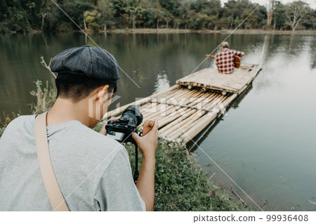Behind the scene photography of content creator Behind the scene photography of content creator 99936408