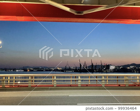 A bridge 99936464