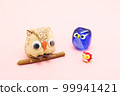 Various owl figurines 99941421