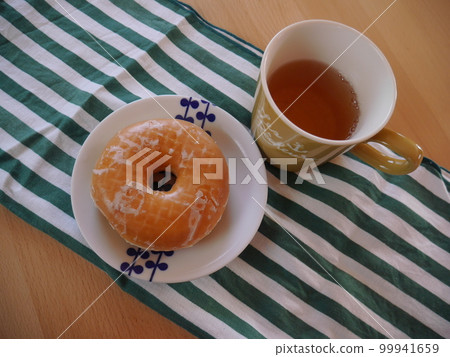 甜甜圈和茶 甜甜圈和茶 99941659