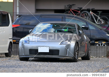 Domestic sports car image 99943687