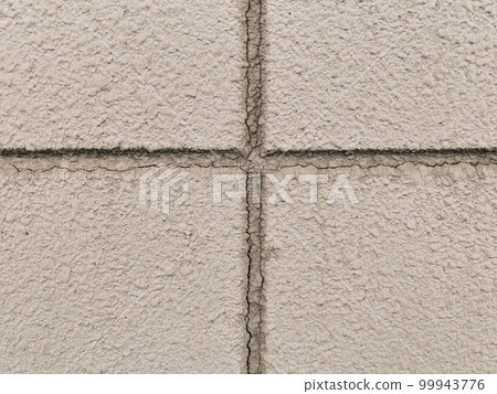 Deterioration of exterior paint Deterioration of exterior paint 99943776