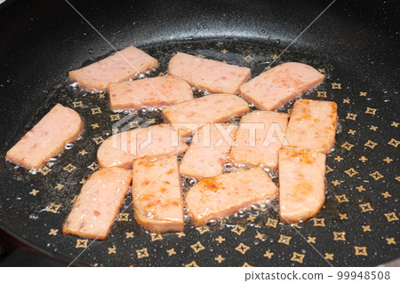 Spam Grilling in a Skillet 99948508