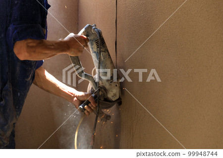 Wire casing in empty new house 99948744