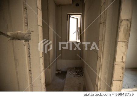 Wire casing in empty new house 99948759