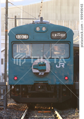 Spring 2023: Wadamisaki Line 103 series (Hyogo ⇔ Wadamisaki) just before retirement Spring 2023: Wadamisaki Line 103 series (Hyogo ⇔ Wadamisaki) just before retirement 99949648