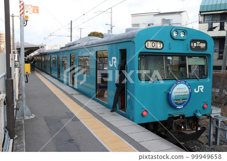 Spring 2023: Wadamisaki Line 103 series (Hyogo ⇔ Wadamisaki) just before retirement 99949658
