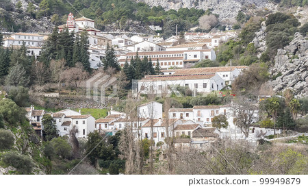 Panoramic view of the white town of Grazalema (Cadiz, Andalusia, Spain) 99949879