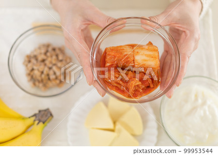 腸道健康 對腸道有益的成分泡菜 腸道健康 對腸道有益的成分泡菜 99953544