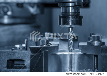 The plunge milling  process on NC milling machine with coolant method. 99953974