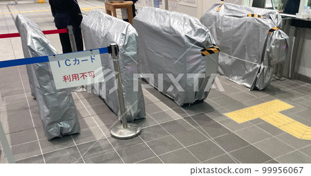 準備中的自動檢票機 99956067