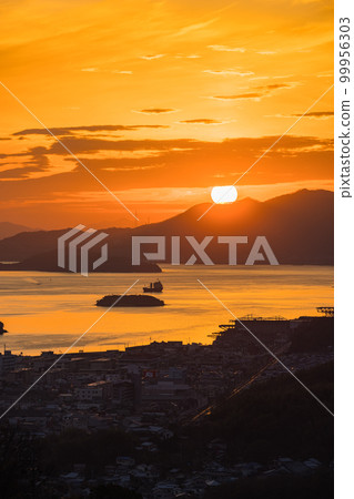 Seto Inland Sea and sunset sky seen from Senkoji Summit Observatory in Onomichi City, Hiroshima Prefecture, Japan Seto Inland Sea and sunset sky seen from Senkoji Summit Observatory in Onomichi City, Hiroshima Prefecture, Japan 99956303