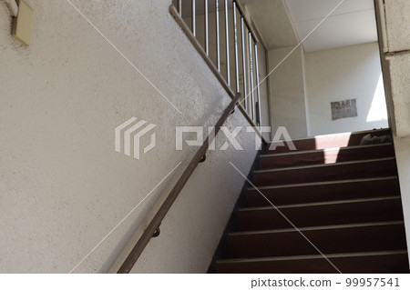 Stairs Of A Retro Multi-tenant Building - Stock Photo [99957541] - Pixta