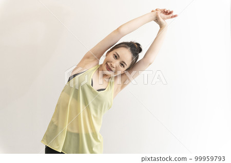 Women stretching 99959793