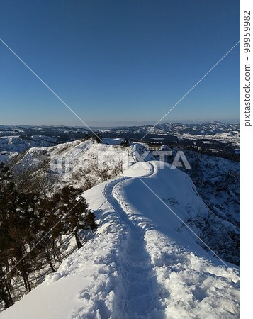 snow mountain in good weather 99959982