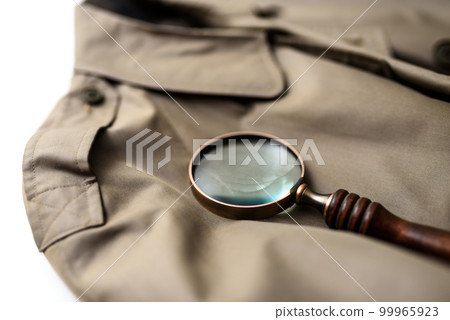 magnifying glass and coat 99965923