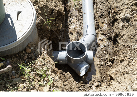 Piping around septic tank 99965939